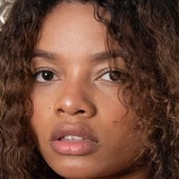 Alana Joness Meztelen