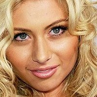 Aly Michalka Meztelen