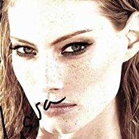 Alyssa Sutherland Meztelen