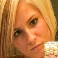 Amanda Kathleen Meztelen