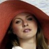 Ana Sakić Meztelen