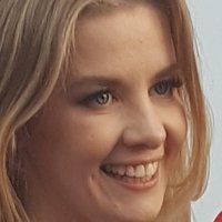Anna Powierza Meztelen