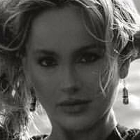 Anya Nicolodi Meztelen