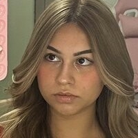 Ari Cota Meztelen