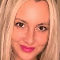 Ashlee Louise Meztelen