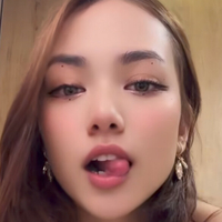 ashyy Meztelen
