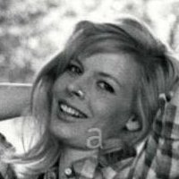 Astrid Frank Meztelen