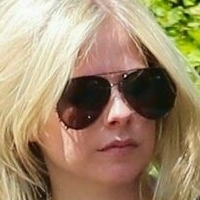 Avril Levigne Meztelen