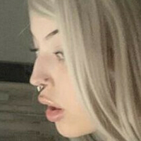 b4i1e3 Meztelen