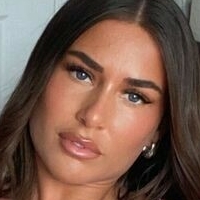 Bailey Lewis Meztelen