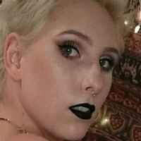 beetlejuice_baby Meztelen