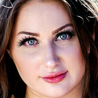 Bella Blows Meztelen