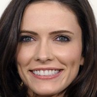 Bitsie Tulloch Meztelen