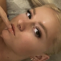 Blonde_ellie Meztelen