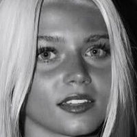 Brookebilik Meztelen