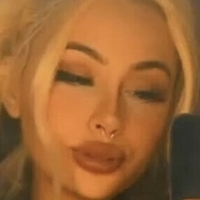 Bubble_Bella Meztelen