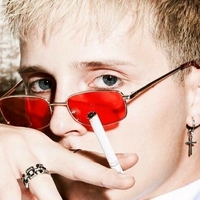 callmekarizma Meztelen