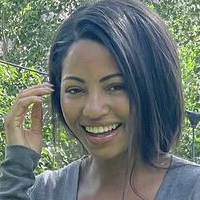 Camille Hyde Meztelen