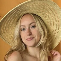 Cece Handley Meztelen