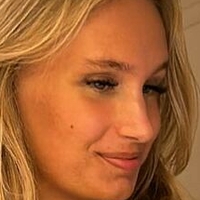 Cecilie Hoyer Meztelen