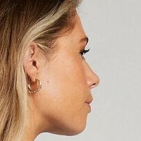 Chelsey Emily Meztelen