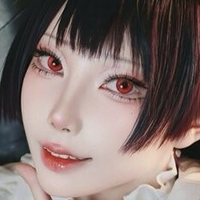 Chiro Fhobia Meztelen