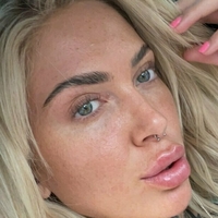 Christina Savoyy Meztelen
