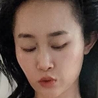 Connie Han Meztelen
