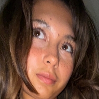 Connierivers Meztelen