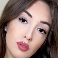 Coral Larsen Meztelen