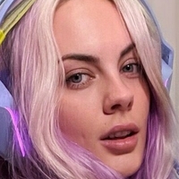 Courtney Dawne Meztelen