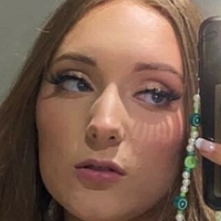 Danni Meztelen