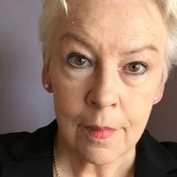 Denise Riley Meztelen