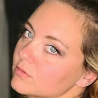 Dixie Ann Meztelen