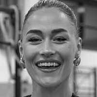 Eleni Frommann Meztelen