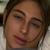 Eleonora Carrie Meztelen