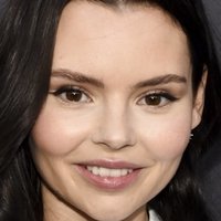 Eline Powell Meztelen