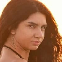 Elis Sakallı Meztelen