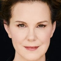 Elizabeth Perkins Meztelen