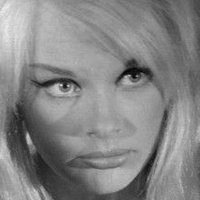 Elke Neidhart Meztelen