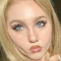 Ella Anderson Meztelen