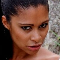 Emanuelle Diniz Meztelen
