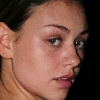 emilauri Meztelen