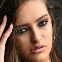 Emily Kuper Meztelen