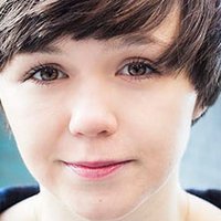 Emily Skeggs Meztelen