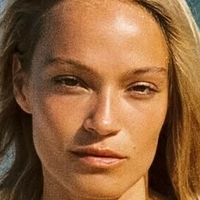 Emma Fuhrmann Vidal Meztelen