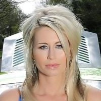 Ester Dee Meztelen