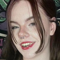 freesyrin Meztelen