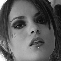 freethaizsuicide Meztelen