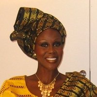 Fumi Desalu-Vold Meztelen